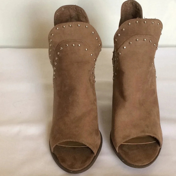 NWT Report Tan Studded Open-Toe Booties Size 10 - Picture 3 of 10
